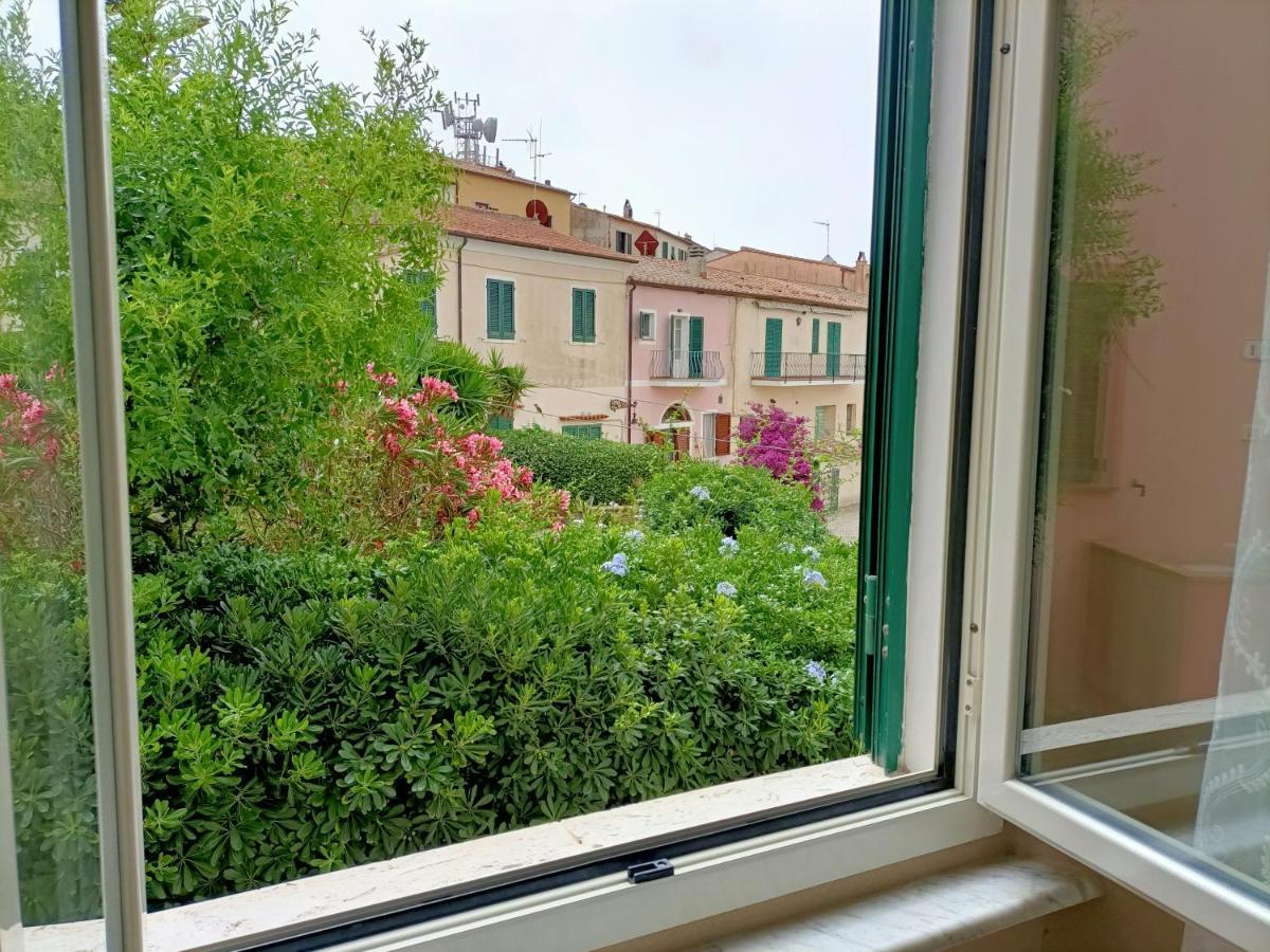 La Terrazza Nel Cuore Di Capoliveri Zewnętrze zdjęcie