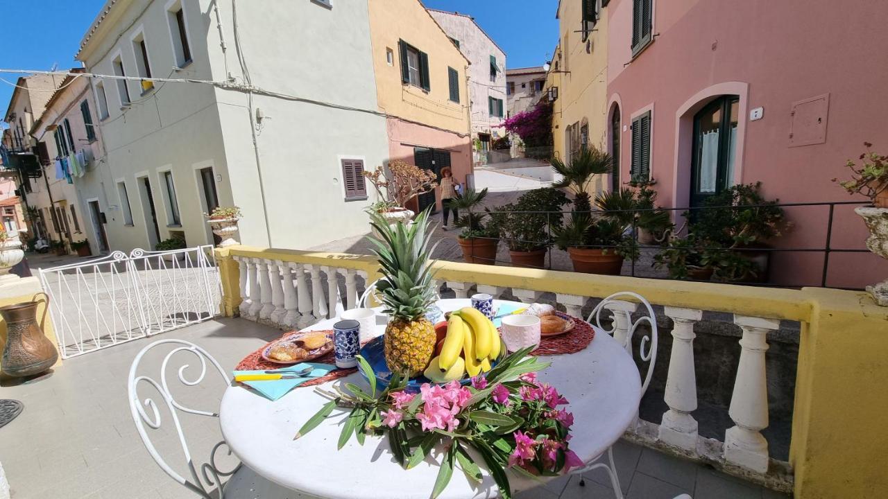 La Terrazza Nel Cuore Di Capoliveri Zewnętrze zdjęcie